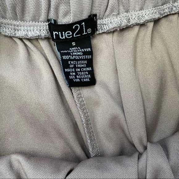 Pleated tulle skirt - Picture 4 of 6